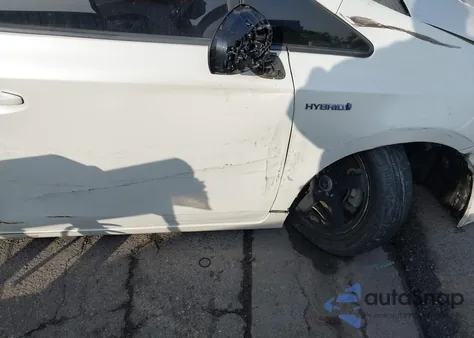 2014 Toyota Prius V Three z USA, uszkodzony, nr VIN JTDZN3EU3EJ013252